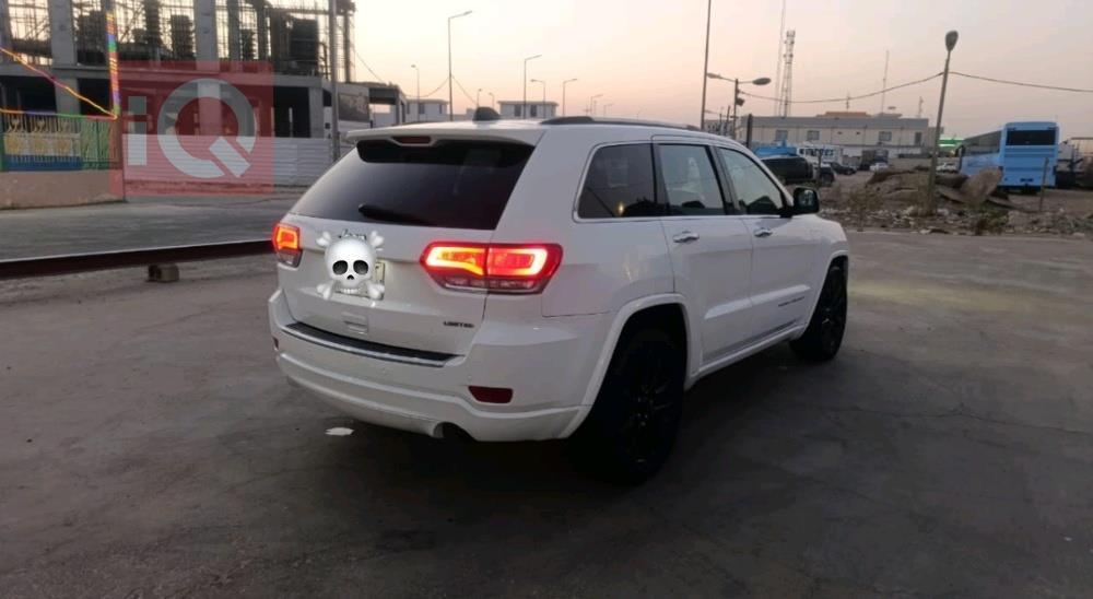 جیپ گراند شیرۆکی